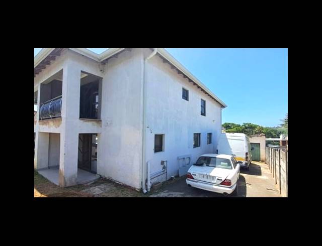 6 BEDROOM HOUSE FOR SALE IN BLUFF
